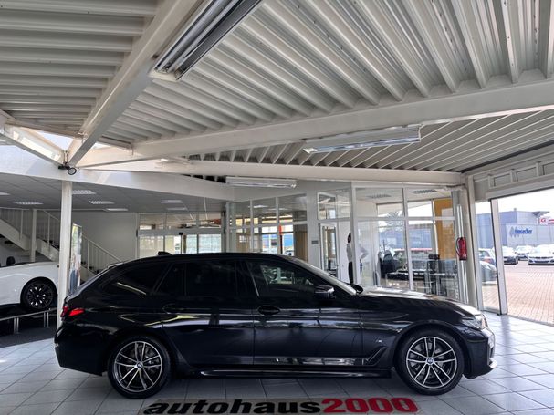 BMW 520i Touring 135 kW image number 3