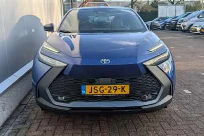 Car image 2