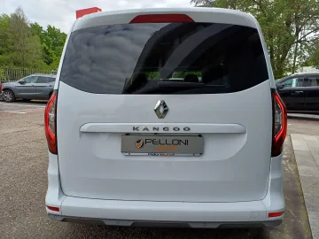 Car image 29
