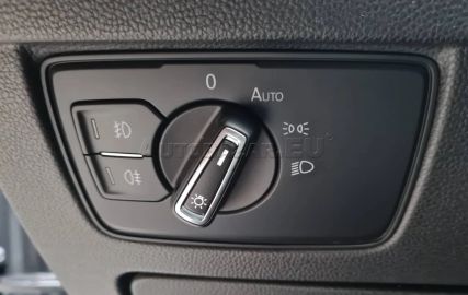 Car image 37