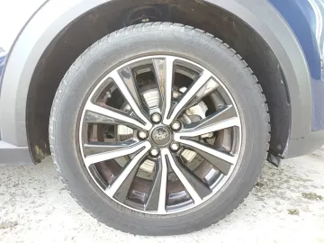 Car image 26