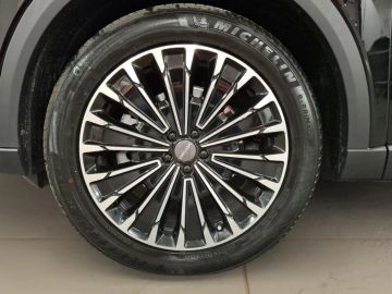 Car image 35