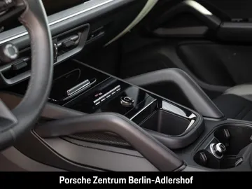 Car image 32