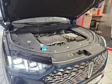 Car image 30