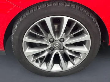 Car image 26