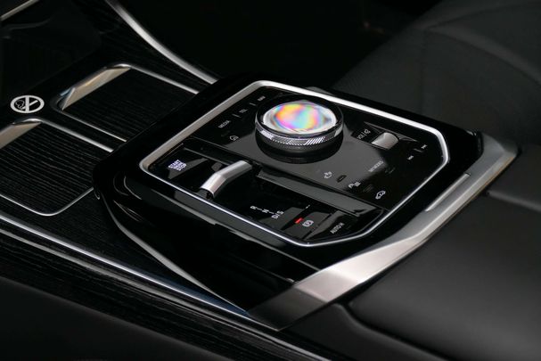 BMW 740d xDrive M Sport 220 kW image number 16