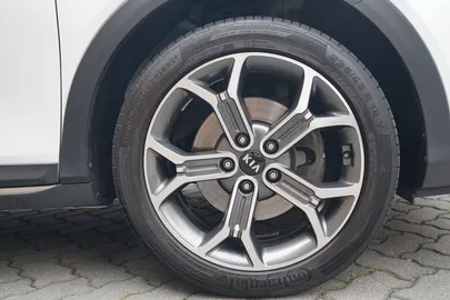 Car image 36