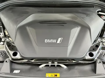 Car image 34