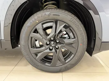 Car image 33
