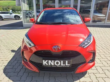 Car image 3