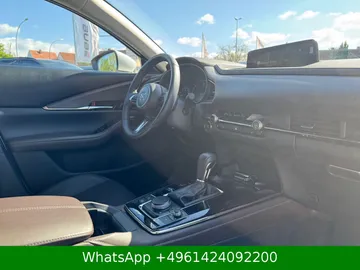 Car image 29