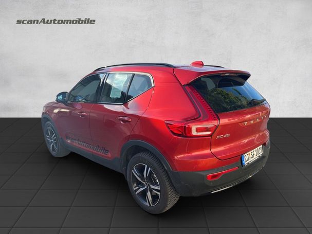 Volvo XC40 Plus Dark 120 kW image number 5