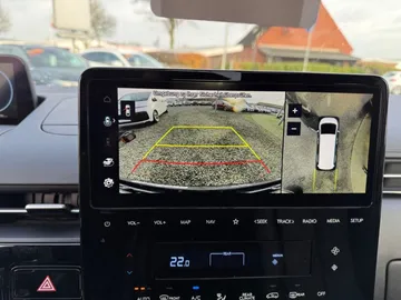 Car image 17