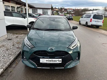 Car image 2
