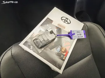 Car image 42