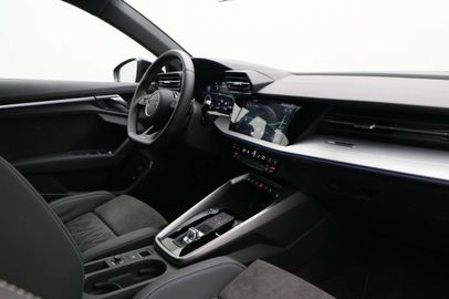 Car image 36