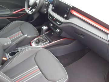 Car image 16