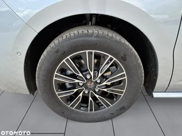 Car image 36