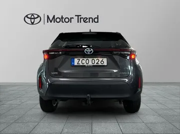 Car image 4