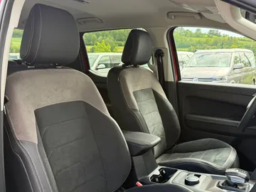 Car image 39