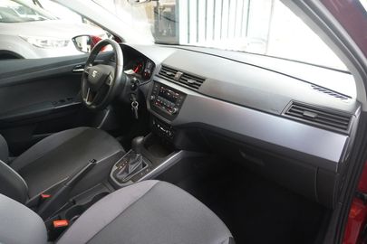 Car image 16