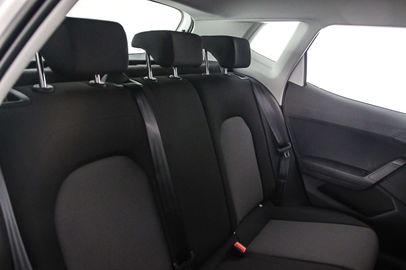 Car image 37