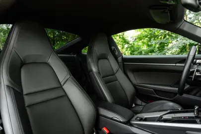Car image 28