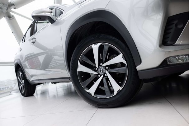 Lexus NX 300 h AWD 145 kW image number 45