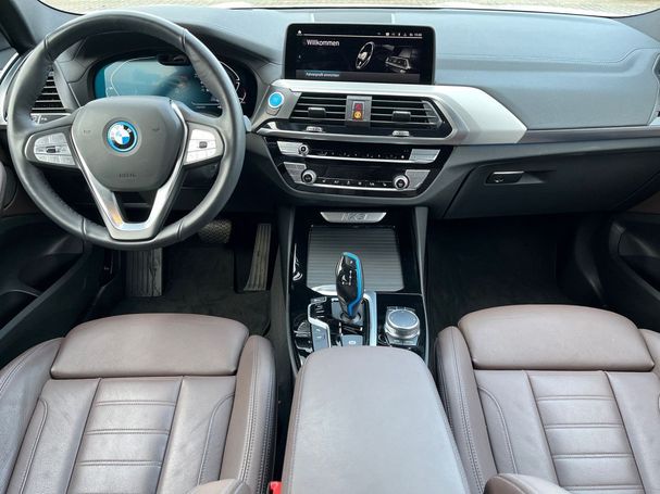 BMW iX3 210 kW image number 10