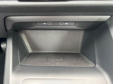 Car image 31