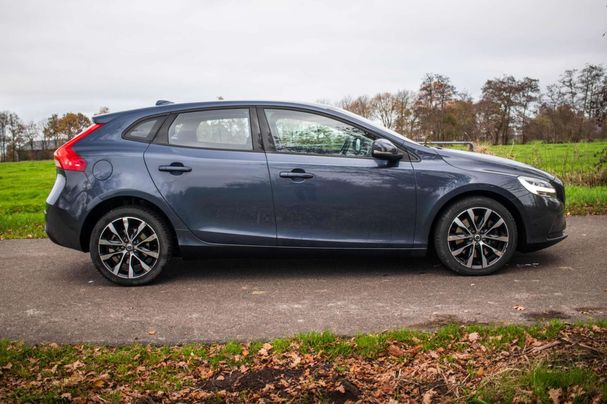 Volvo V40 T2 90 kW image number 18