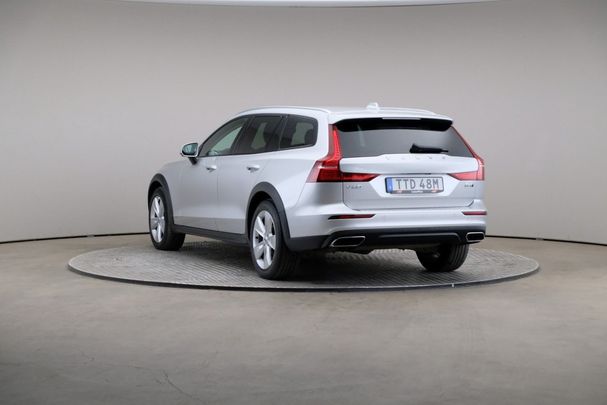 Volvo V60 Cross Country B4 AWD 146 kW image number 5