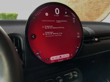 Car image 27
