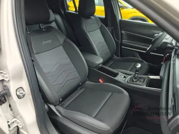 Car image 36