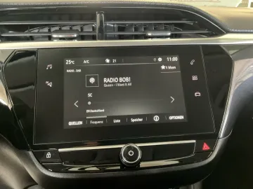 Car image 28
