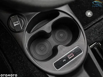 Car image 40
