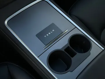 Car image 30