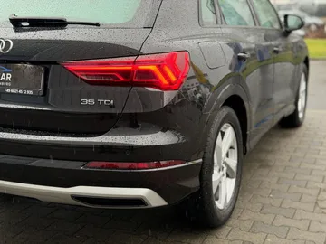 Car image 47
