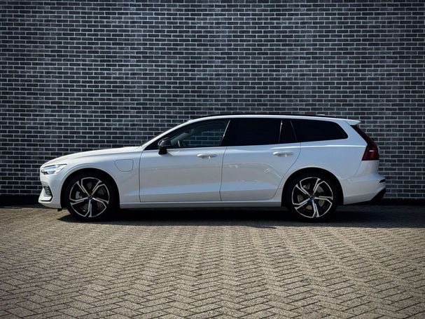 Volvo V60 T6 Recharge AWD 257 kW image number 4