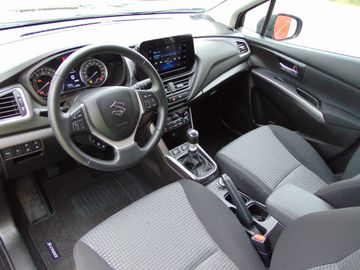 Car image 9