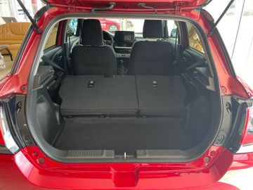 Car image 10