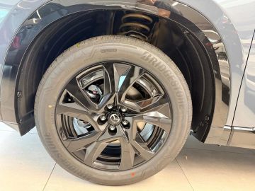 Car image 28