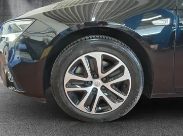 Car image 29