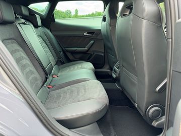 Car image 38