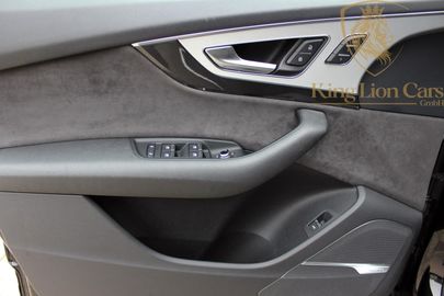 Car image 38