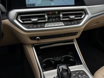 Car image 33