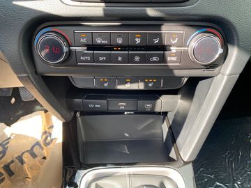 Car image 36