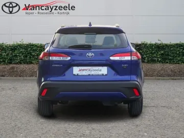 Car image 5
