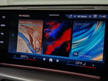 Car image 32