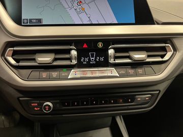 Car image 34